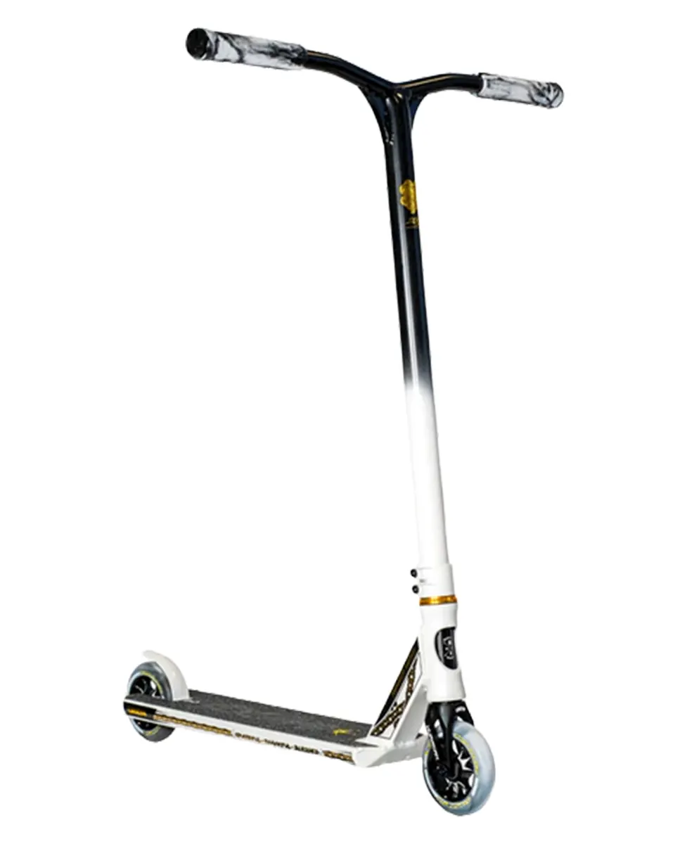 Lucky Romobil Jon marco Gaydos Signature Pro Scooter 500089 White (1)