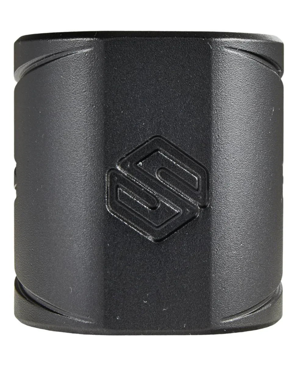 striker essence double v2 cla-blk (2)
