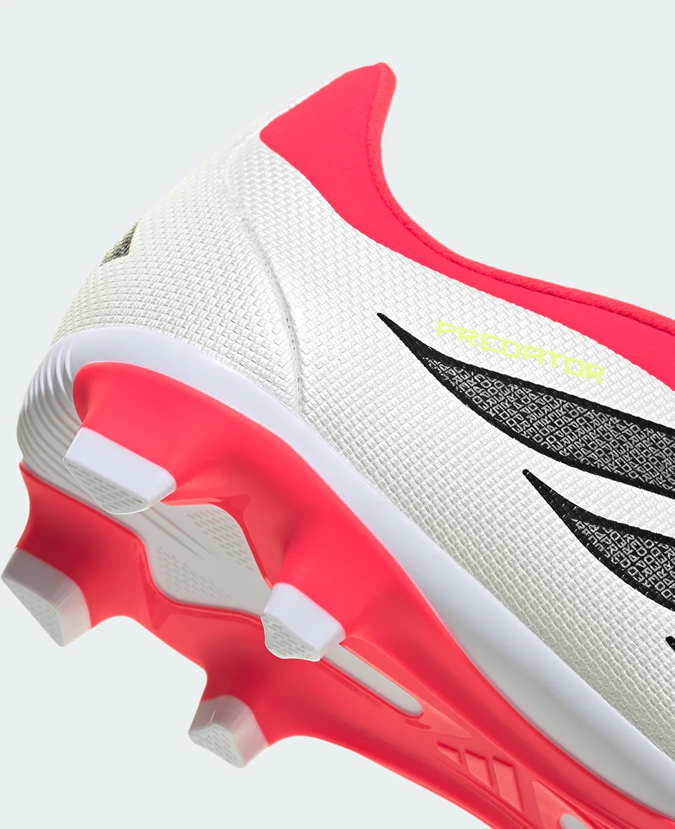 Adidas Kopačke Predator Club FG/MG - Image 4